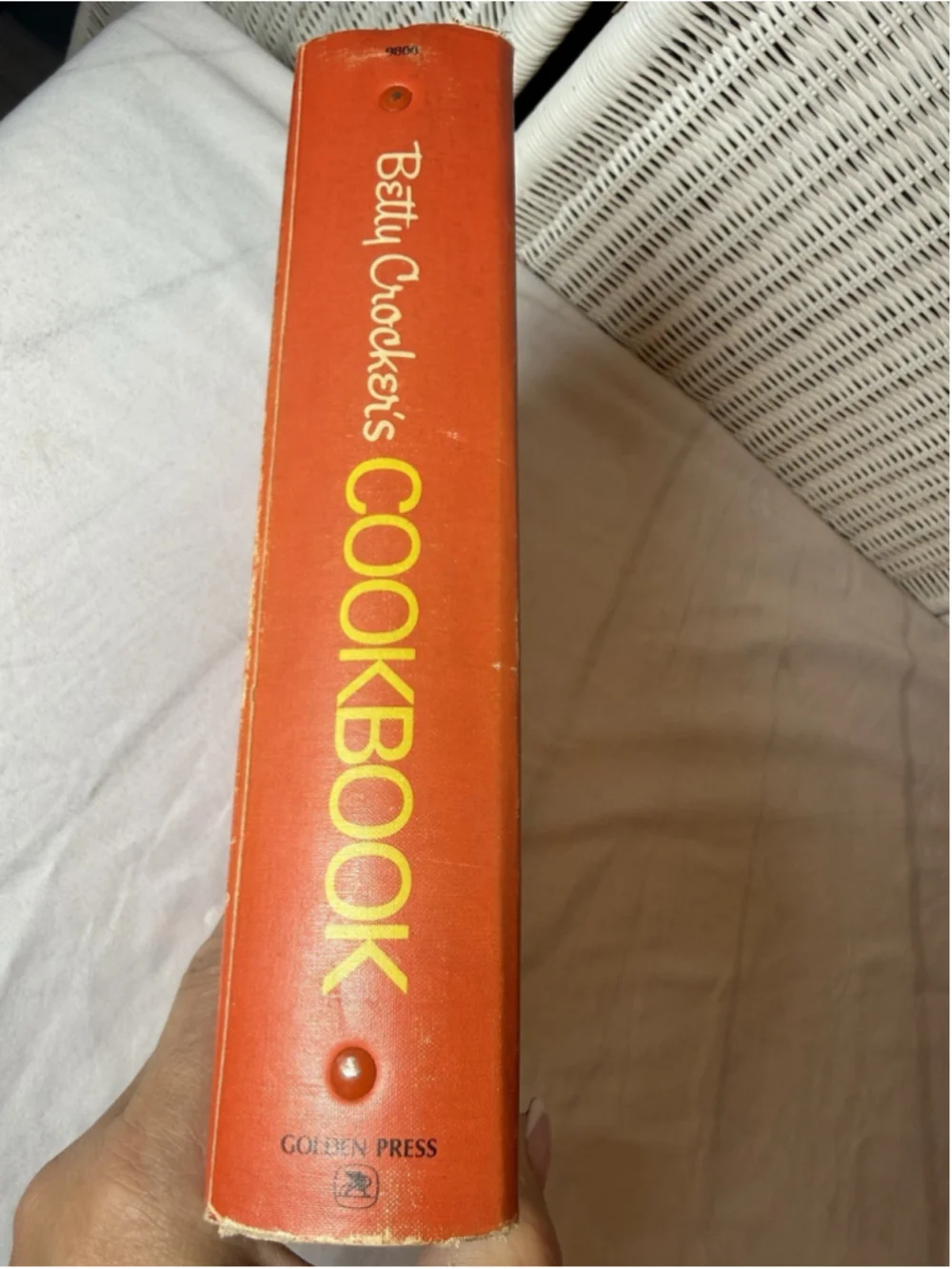 Vintage Betty Crocker’s Cookbook Hardcover 5 Ring Binder Red Retro WELL LOVED